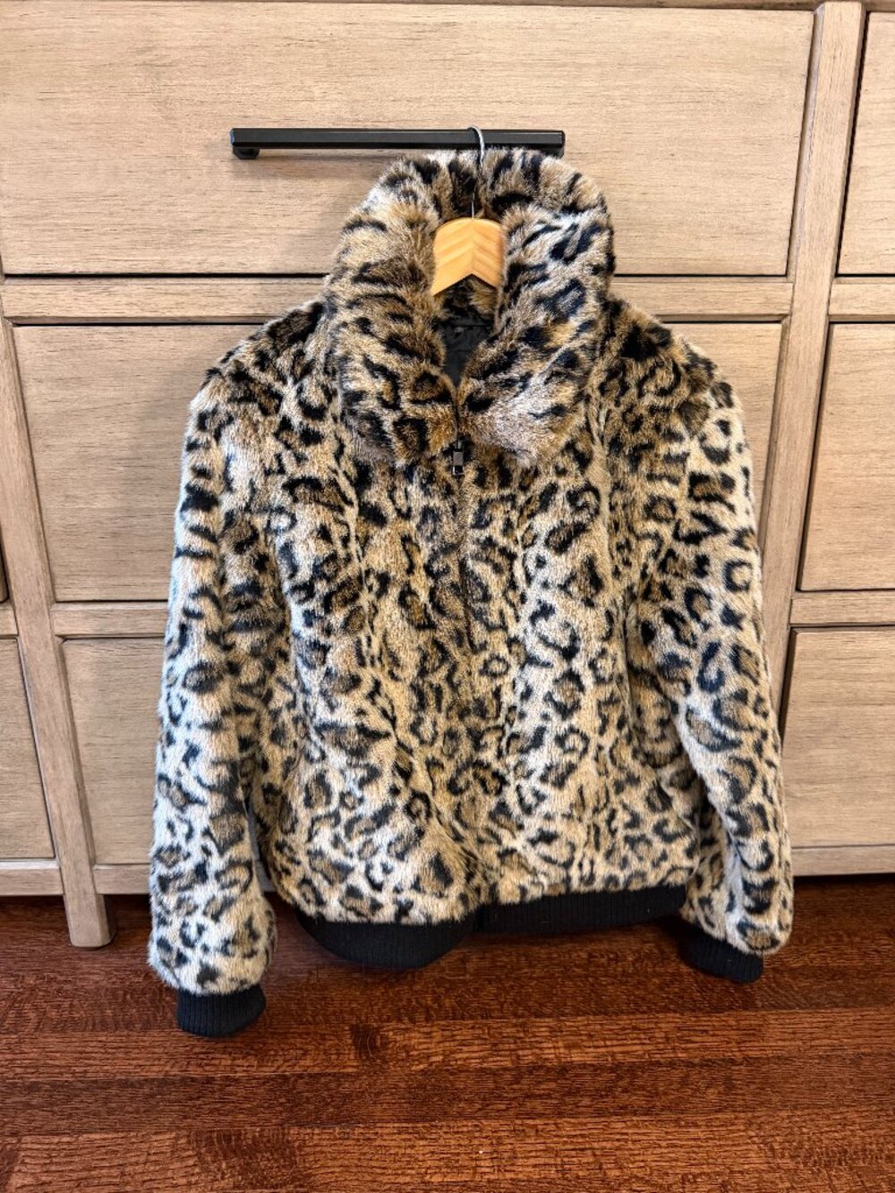 Banana Republic Leopard Print Faux Fur Jacket Size Medium